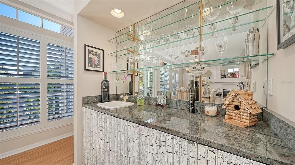For Sale: $1,899,000 (4 beds, 2 baths, 3009 Square Feet)
