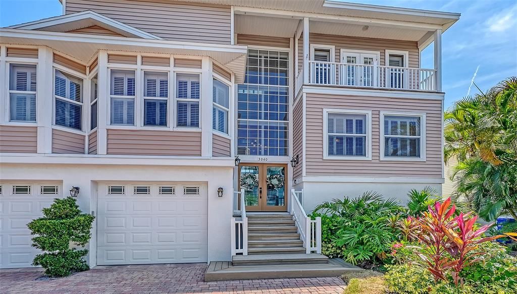 For Sale: $1,899,000 (4 beds, 2 baths, 3009 Square Feet)