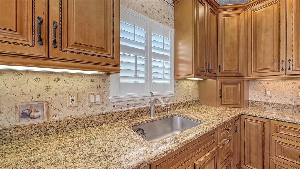 For Sale: $1,899,000 (4 beds, 2 baths, 3009 Square Feet)
