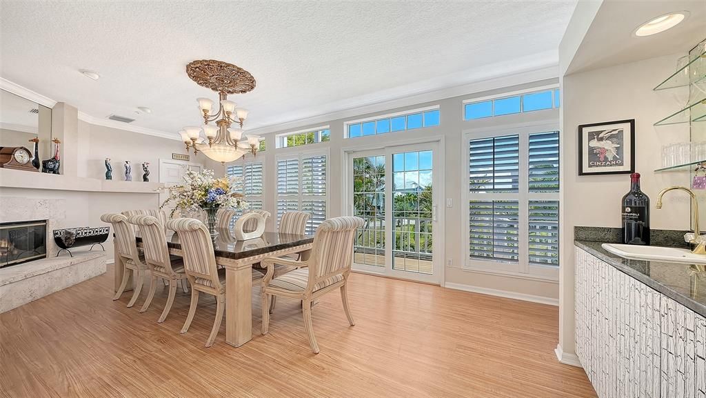 For Sale: $1,899,000 (4 beds, 2 baths, 3009 Square Feet)