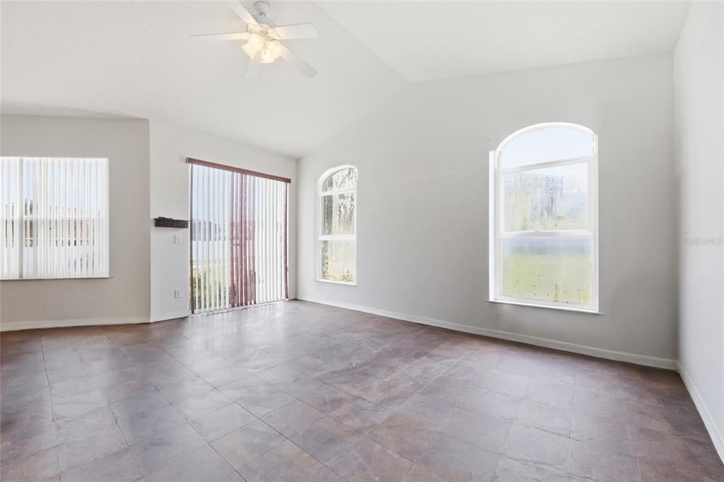 Active With Contract: $349,990 (5 beds, 3 baths, 2673 Square Feet)