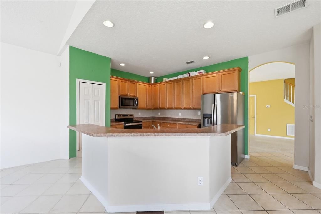 Active With Contract: $349,990 (5 beds, 3 baths, 2673 Square Feet)