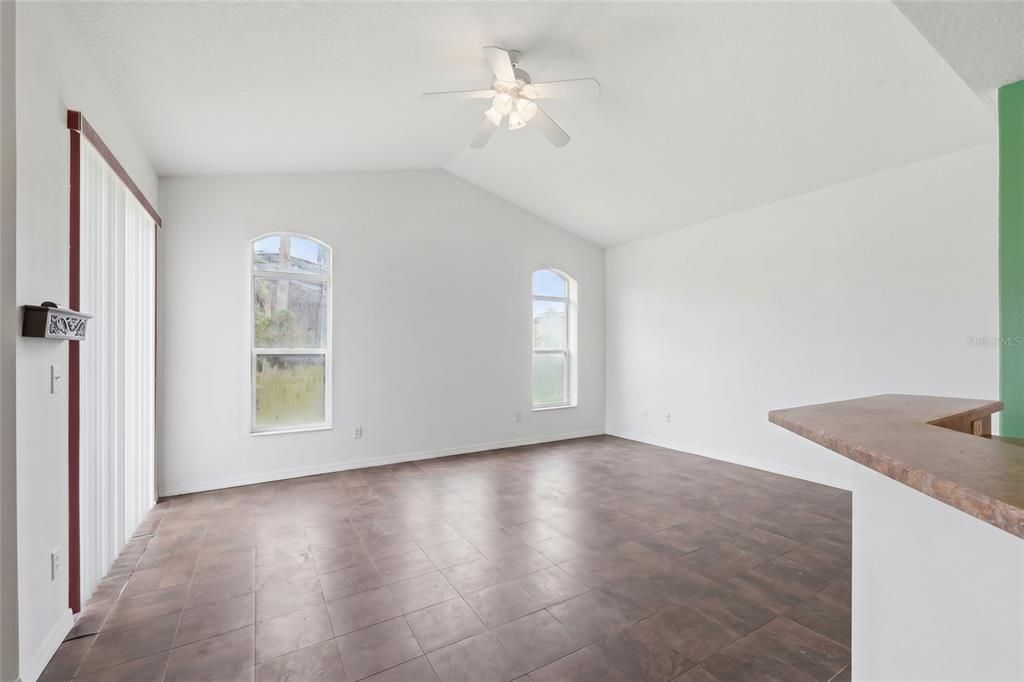 Active With Contract: $349,990 (5 beds, 3 baths, 2673 Square Feet)