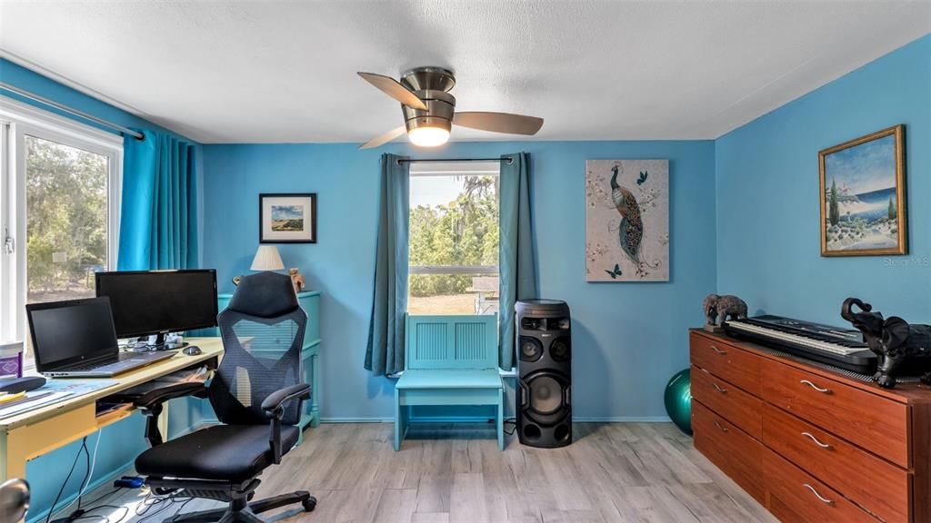 Activo con contrato: $285,000 (3 camas, 2 baños, 1632 Pies cuadrados)