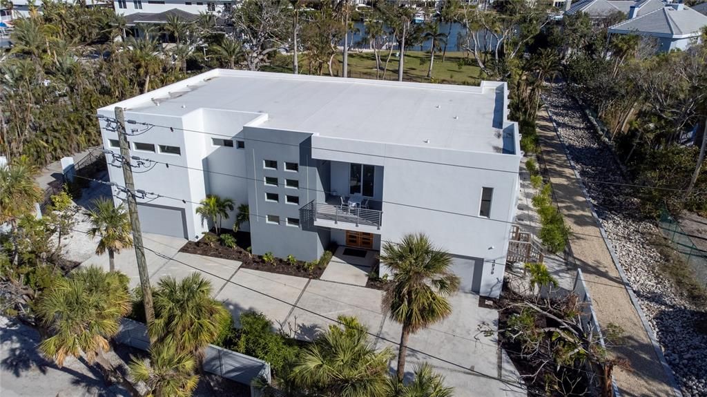 For Rent: $22,000 (3 beds, 3 baths, 3788 Square Feet)