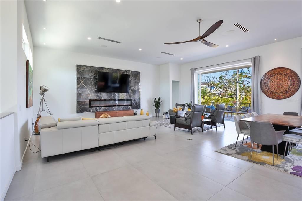 For Rent: $22,000 (3 beds, 3 baths, 3788 Square Feet)
