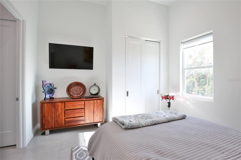 For Rent: $22,000 (3 beds, 3 baths, 3788 Square Feet)