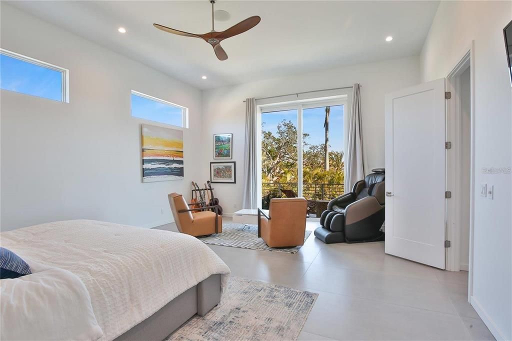 For Rent: $22,000 (3 beds, 3 baths, 3788 Square Feet)