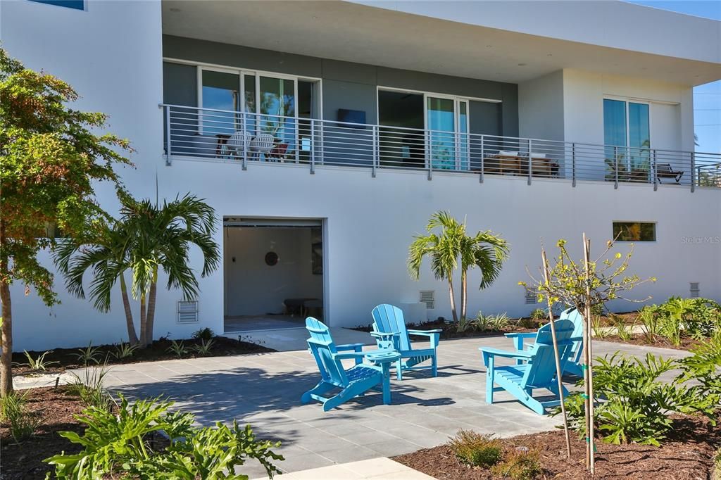 For Rent: $22,000 (3 beds, 3 baths, 3788 Square Feet)
