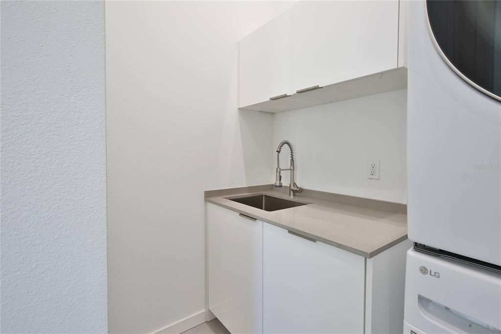 For Rent: $22,000 (3 beds, 3 baths, 3788 Square Feet)