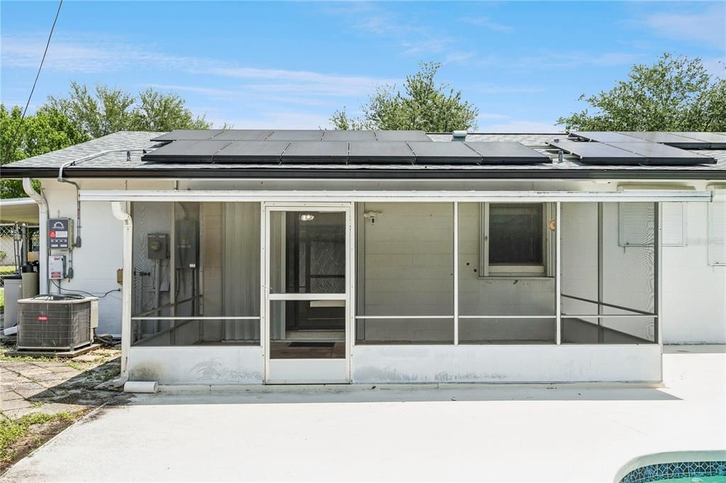 For Sale: $349,900 (3 beds, 2 baths, 1161 Square Feet)