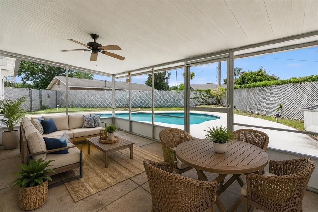 For Sale: $349,900 (3 beds, 2 baths, 1161 Square Feet)
