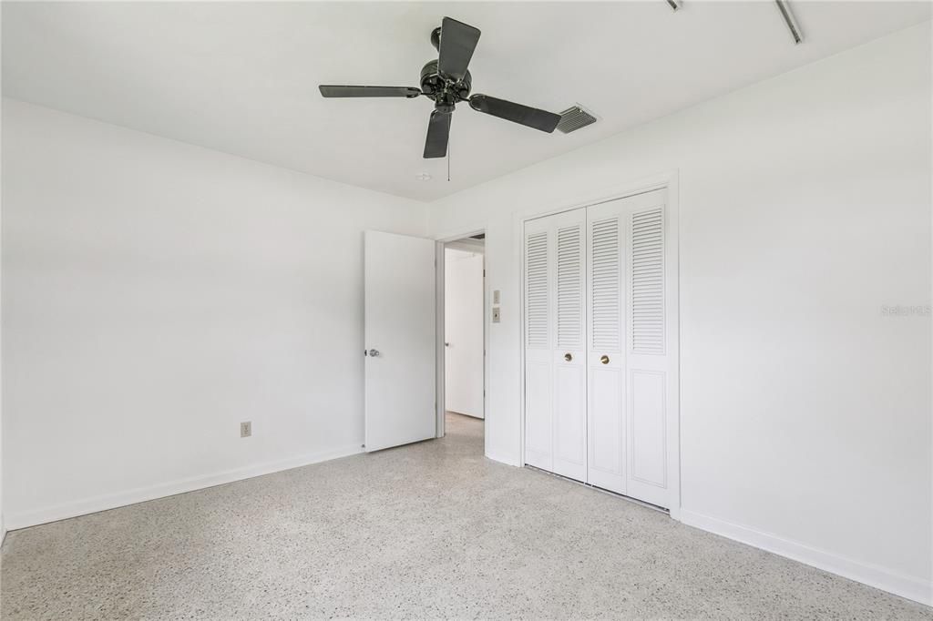 For Sale: $349,900 (3 beds, 2 baths, 1161 Square Feet)