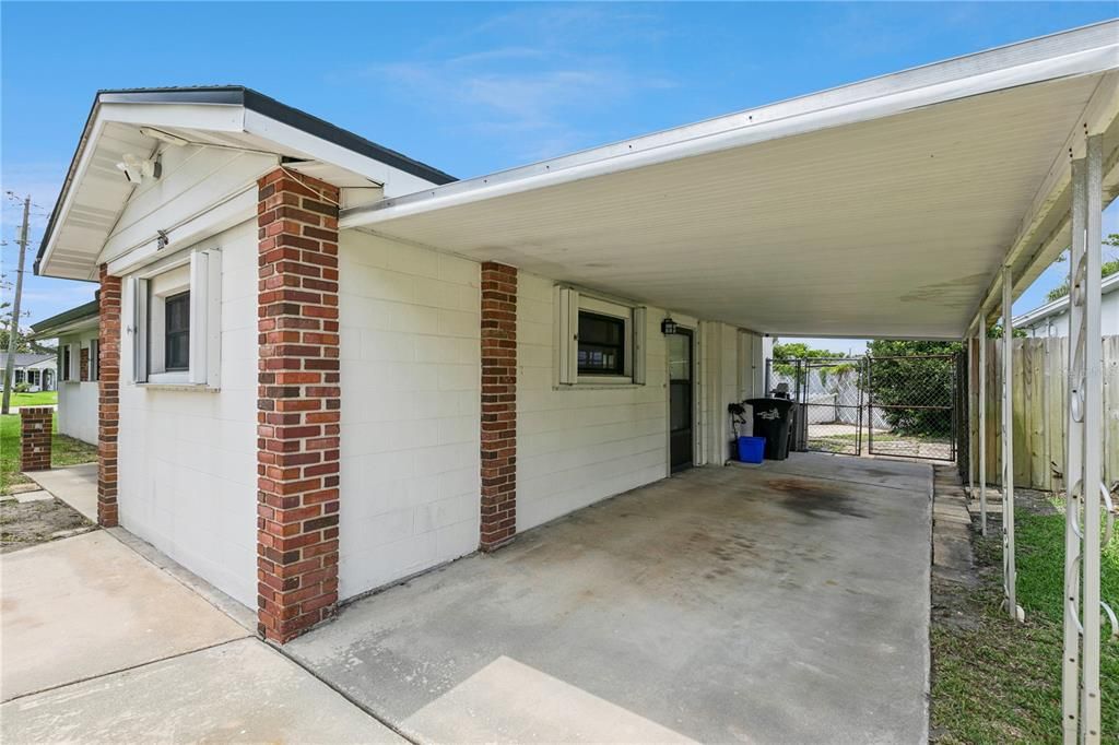 For Sale: $349,900 (3 beds, 2 baths, 1161 Square Feet)