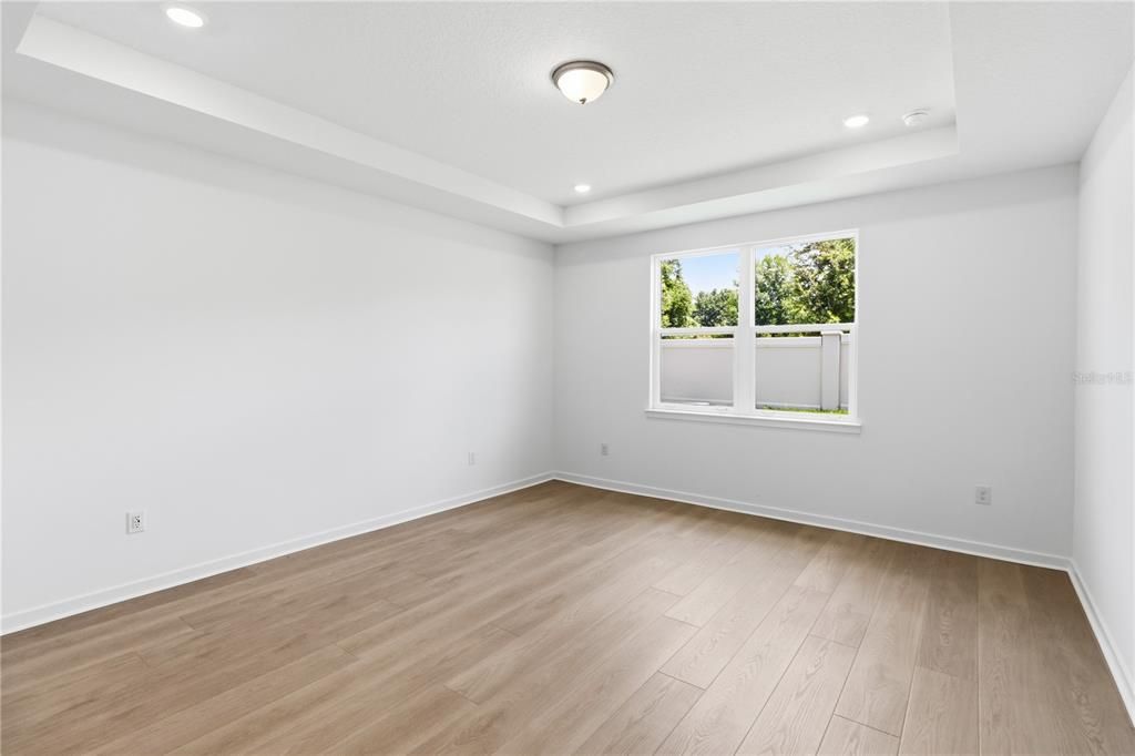 For Sale: $600,000 (4 beds, 3 baths, 3084 Square Feet)