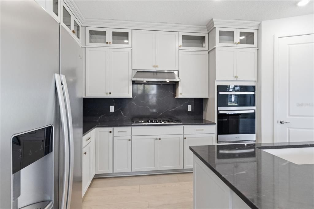 For Sale: $600,000 (4 beds, 3 baths, 3084 Square Feet)