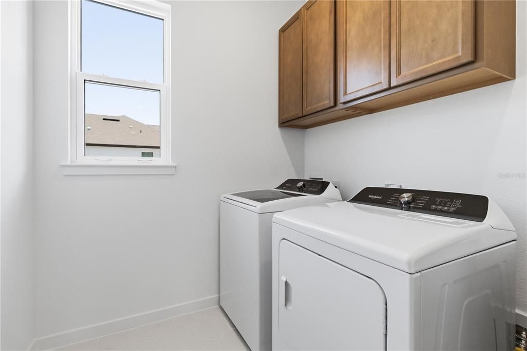 For Sale: $600,000 (4 beds, 3 baths, 3084 Square Feet)
