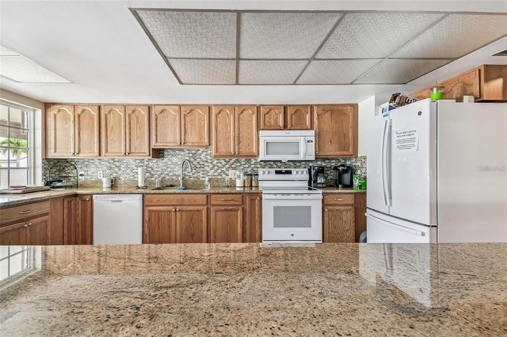 На продажу: $125,000 (1 спален, 1 ванн, 696 Квадратных фут)
