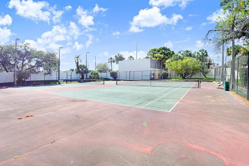 En Venta: $244,900 (2 camas, 2 baños, 1019 Pies cuadrados)