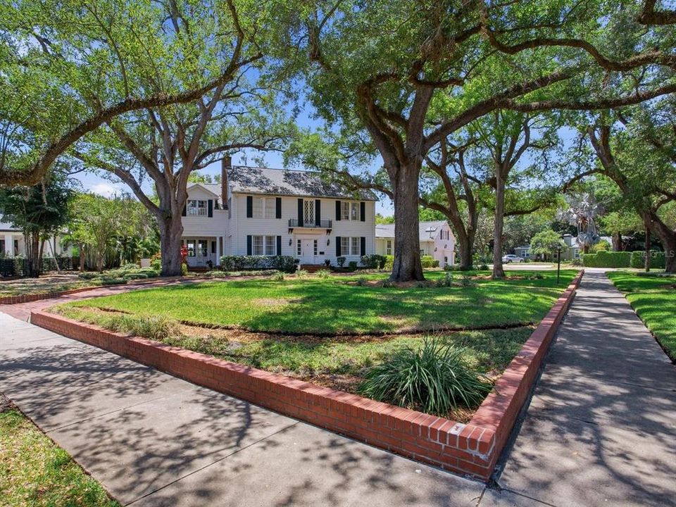 For Sale: $5,700,000 (5 beds, 5 baths, 5027 Square Feet)