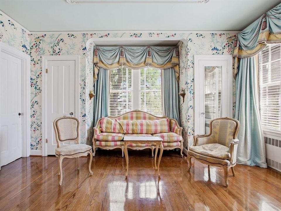 For Sale: $5,700,000 (5 beds, 5 baths, 5027 Square Feet)