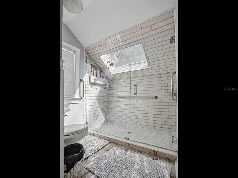 For Sale: $5,700,000 (5 beds, 5 baths, 5027 Square Feet)