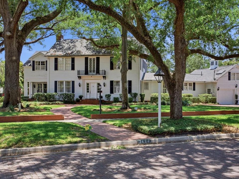 For Sale: $5,700,000 (5 beds, 5 baths, 5027 Square Feet)