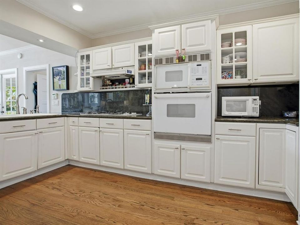 For Sale: $5,700,000 (5 beds, 5 baths, 5027 Square Feet)