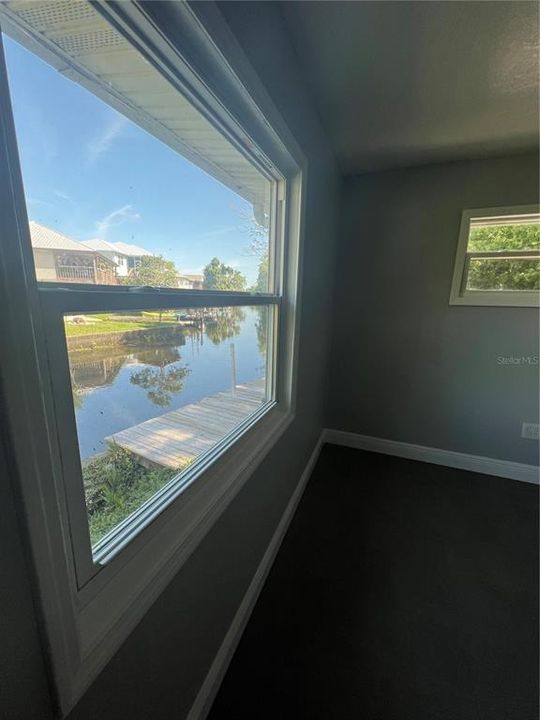For Sale: $349,000 (2 beds, 1 baths, 864 Square Feet)