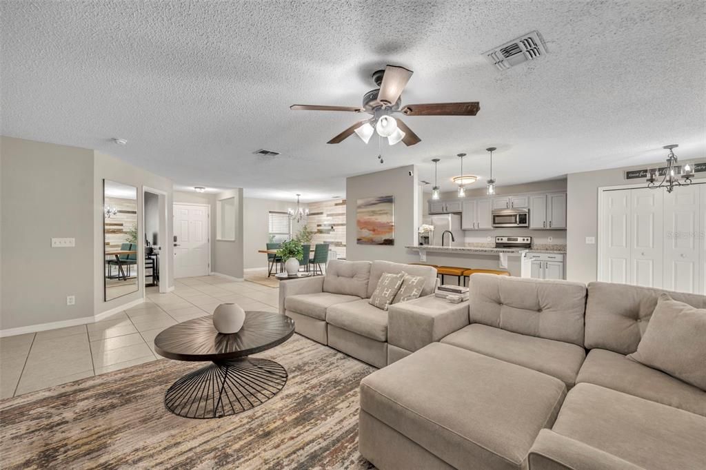 Active With Contract: $449,000 (4 beds, 2 baths, 2119 Square Feet)