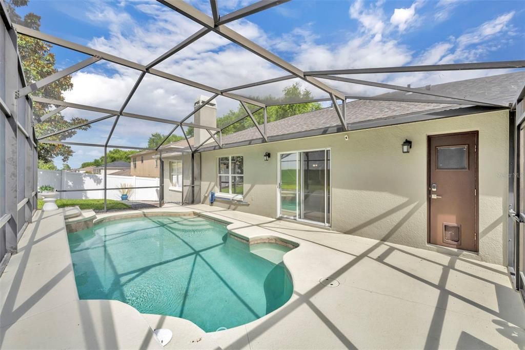 Active With Contract: $449,000 (4 beds, 2 baths, 2119 Square Feet)