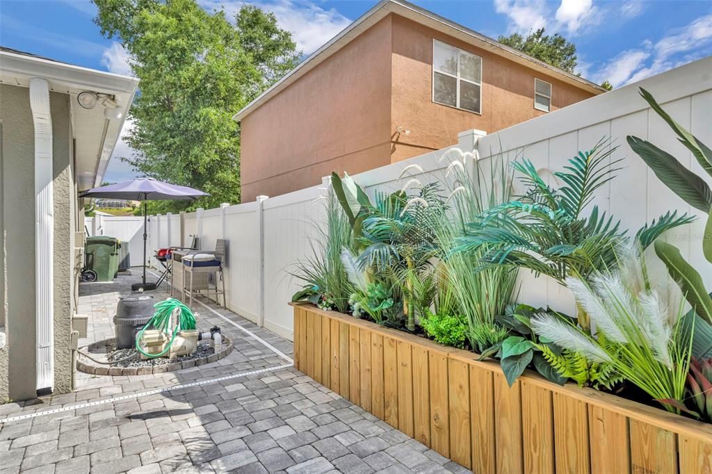 Active With Contract: $449,000 (4 beds, 2 baths, 2119 Square Feet)