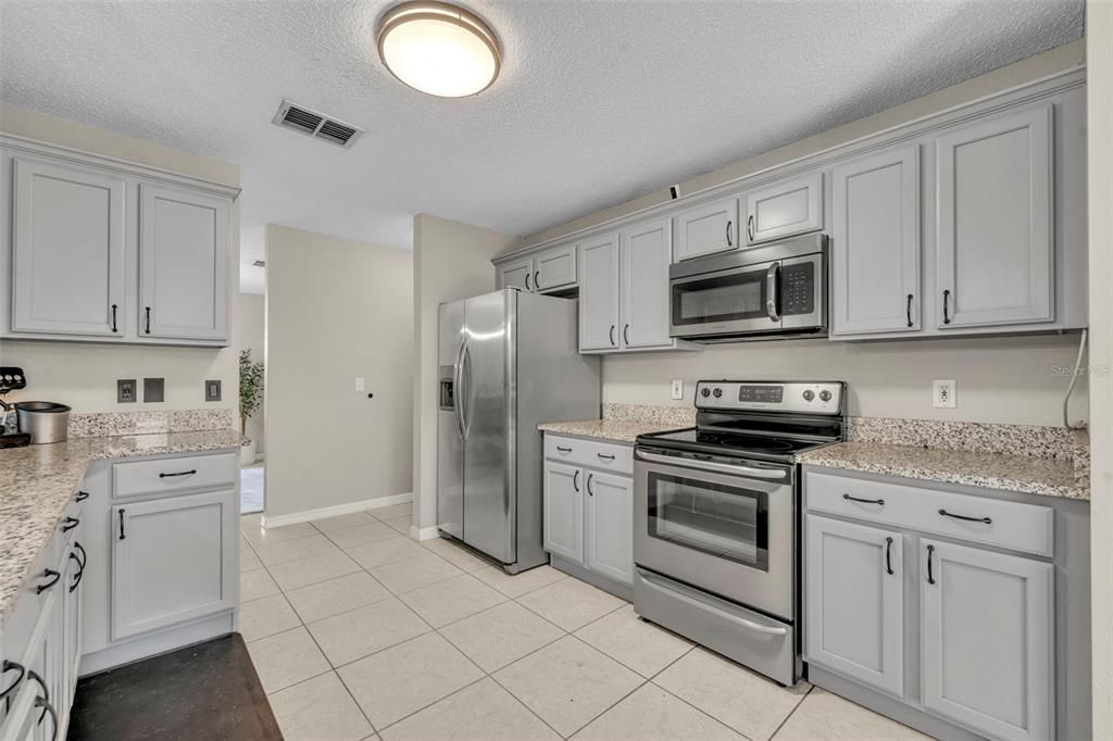 Active With Contract: $449,000 (4 beds, 2 baths, 2119 Square Feet)