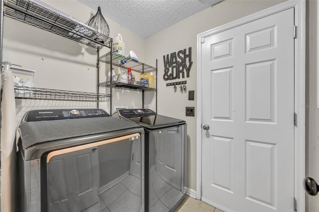 Active With Contract: $449,000 (4 beds, 2 baths, 2119 Square Feet)