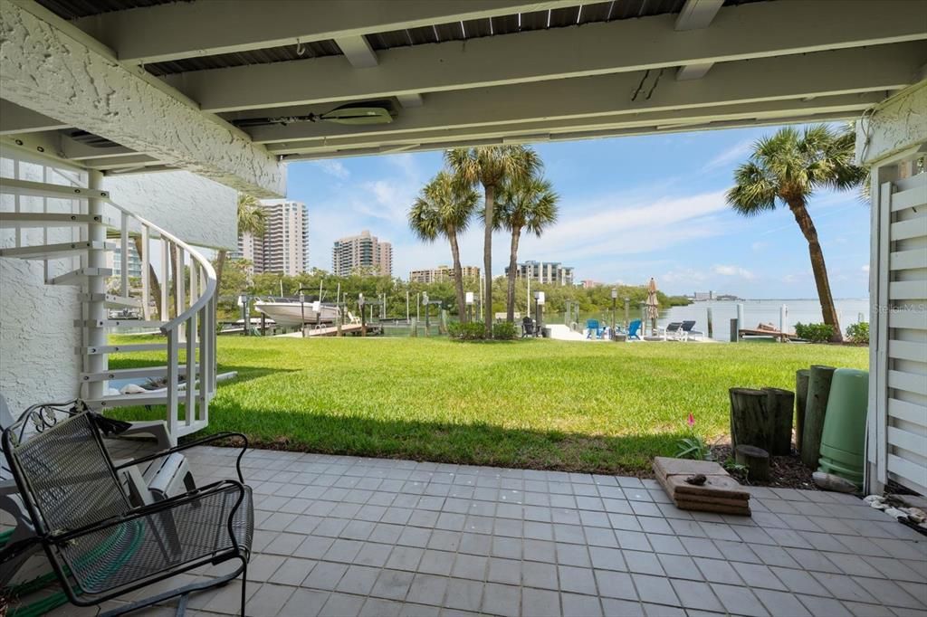 En Venta: $1,050,000 (3 camas, 3 baños, 2150 Pies cuadrados)