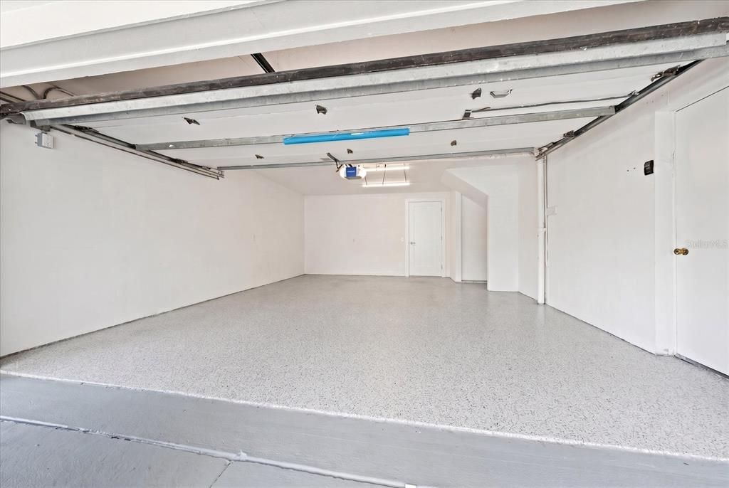 En Venta: $1,050,000 (3 camas, 3 baños, 2150 Pies cuadrados)