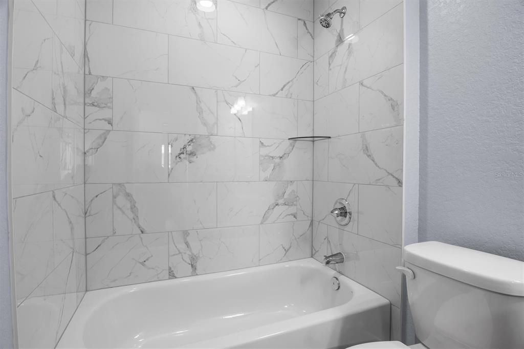 For Sale: $180,900 (2 beds, 2 baths, 1195 Square Feet)