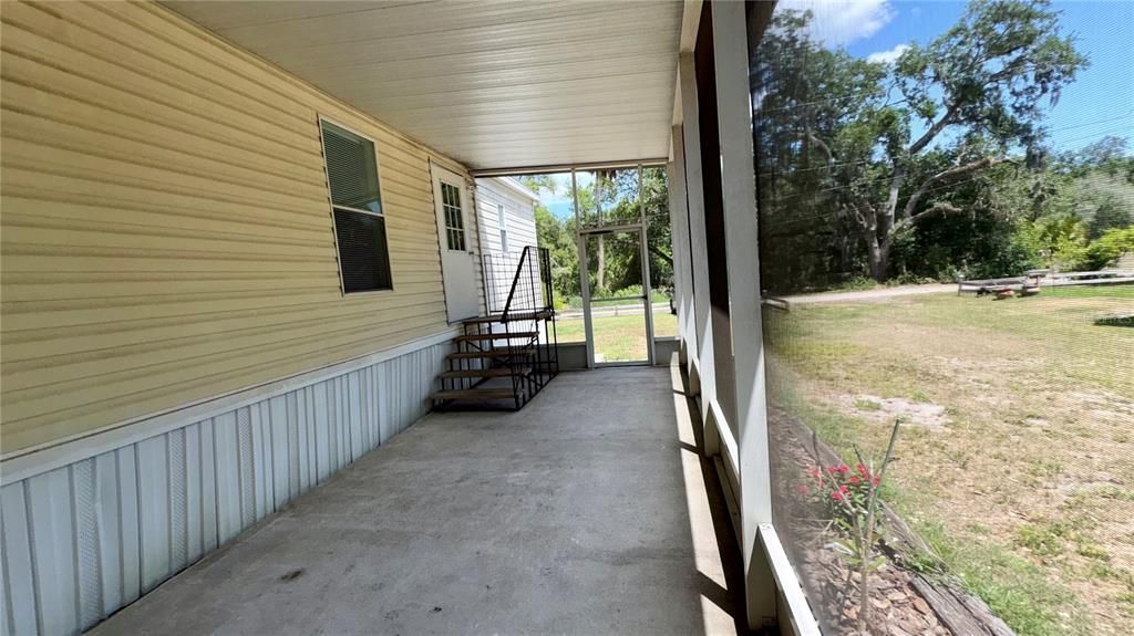 For Rent: $1,250 (1 beds, 1 baths, 1512 Square Feet)