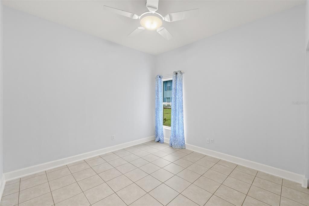 For Sale: $325,000 (3 beds, 2 baths, 1562 Square Feet)