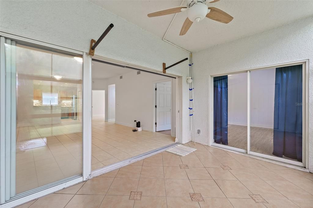 For Sale: $325,000 (3 beds, 2 baths, 1562 Square Feet)