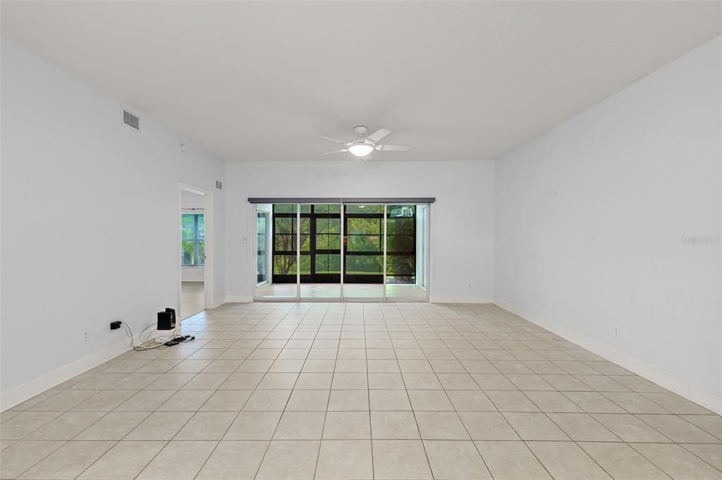 For Sale: $325,000 (3 beds, 2 baths, 1562 Square Feet)