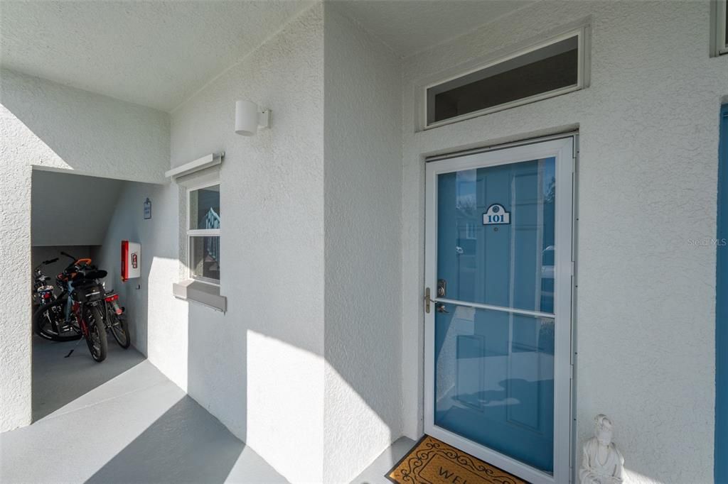 For Sale: $325,000 (3 beds, 2 baths, 1562 Square Feet)