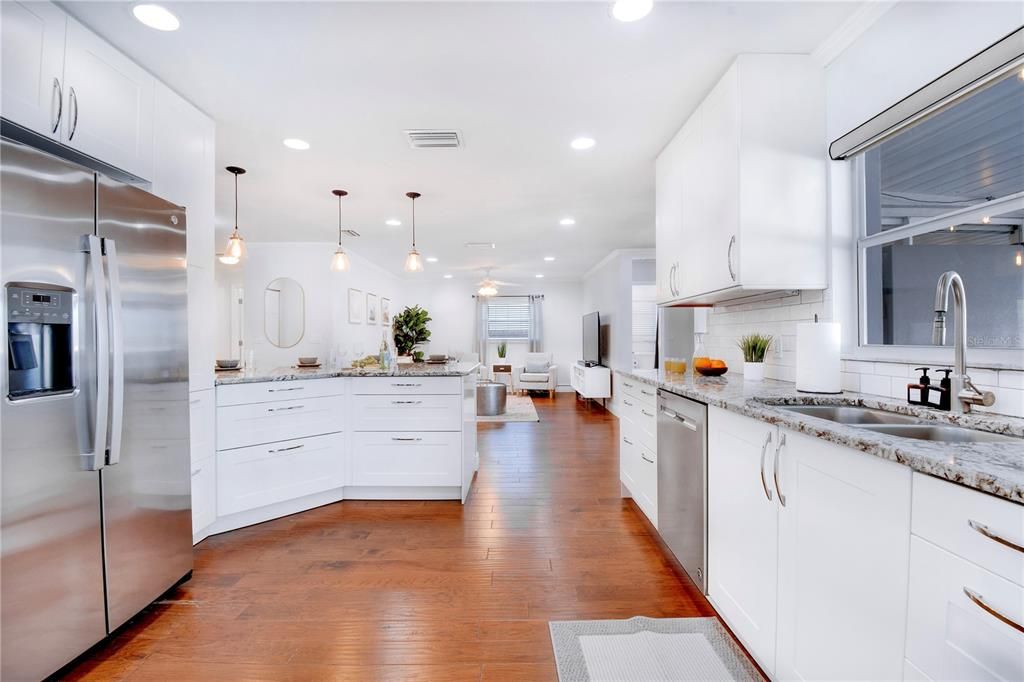 For Sale: $849,000 (5 beds, 3 baths, 2071 Square Feet)