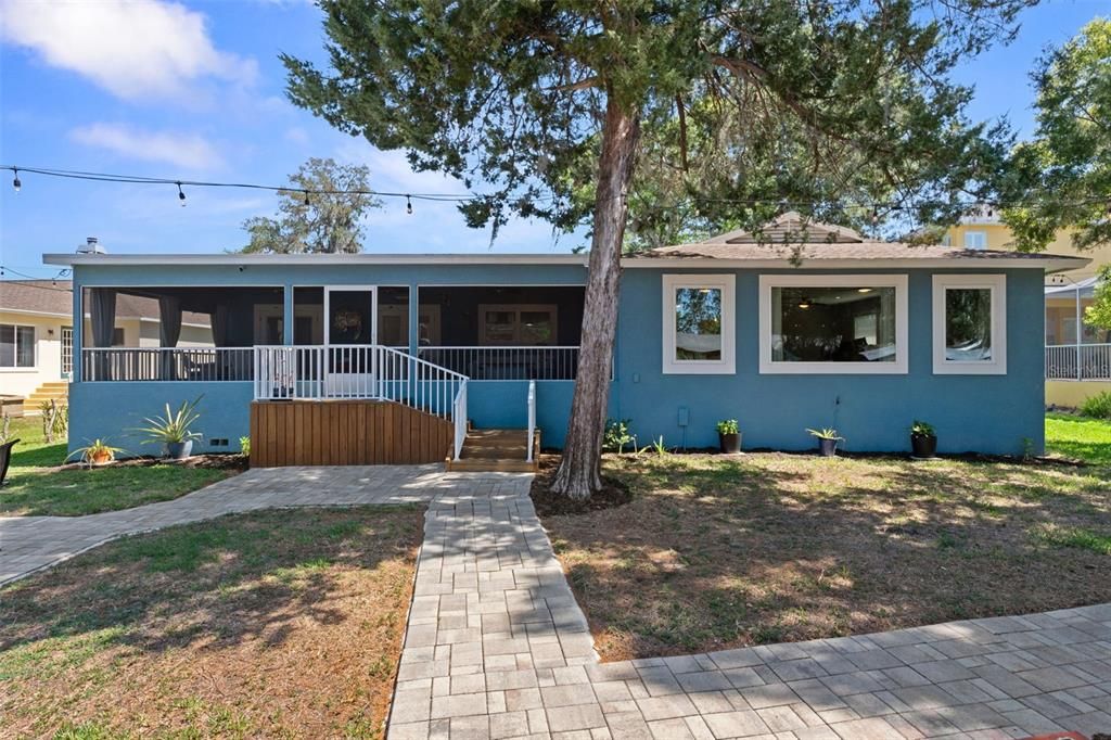 For Sale: $749,000 (3 beds, 3 baths, 2506 Square Feet)