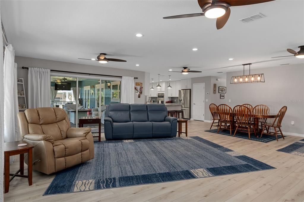 For Sale: $749,000 (3 beds, 3 baths, 2506 Square Feet)