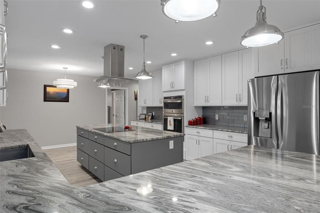 For Sale: $749,000 (3 beds, 3 baths, 2506 Square Feet)