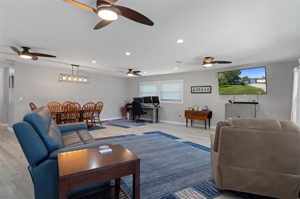 For Sale: $749,000 (3 beds, 3 baths, 2506 Square Feet)