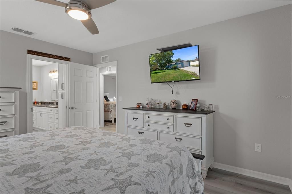 For Sale: $749,000 (3 beds, 3 baths, 2506 Square Feet)