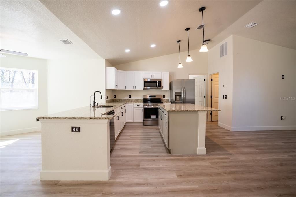 For Sale: $690,000 (4 beds, 3 baths, 2520 Square Feet)