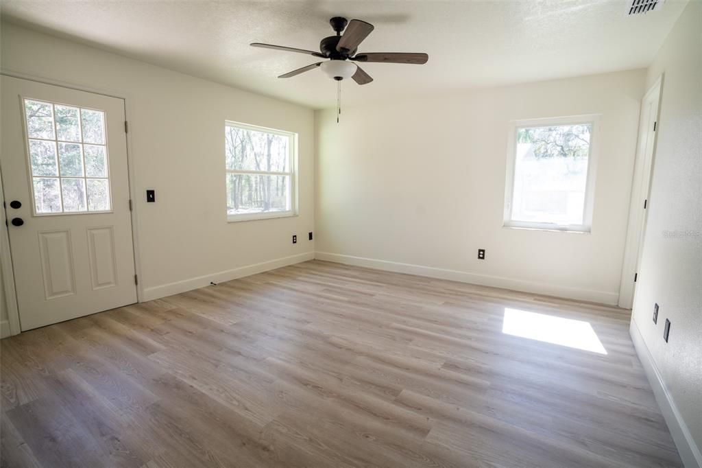 For Sale: $690,000 (4 beds, 3 baths, 2520 Square Feet)